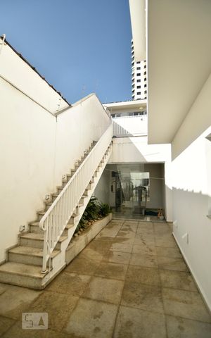 Casa para alugar com 240m², 3 quartos e 4 vagasÁrea externa