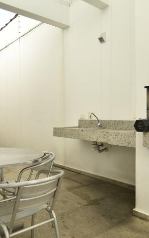 Casa para alugar com 240m², 3 quartos e 4 vagasEspaço gourmet e churrasqueira