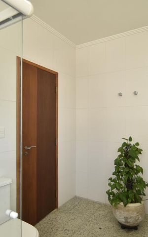 Casa para alugar com 240m², 3 quartos e 4 vagasBanheiro da suite 1