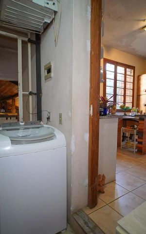 Casa à venda com 181m², 3 quartos e 2 vagasArea de serviço