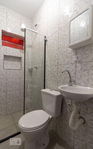Studio para alugar com 12m², 1 quarto e sem vaga Studio para alugar com 12m², 1 quarto e sem vagaBanheiro