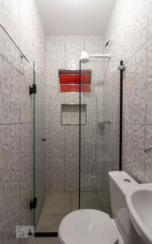 Studio para alugar com 12m², 1 quarto e sem vaga Studio para alugar com 12m², 1 quarto e sem vagaBanheiro