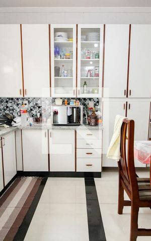 Casa à venda com 191m², 2 quartos e 2 vagascozinha