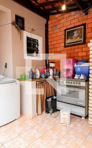 Casa à venda com 191m², 2 quartos e 2 vagasarea churrasqueira 