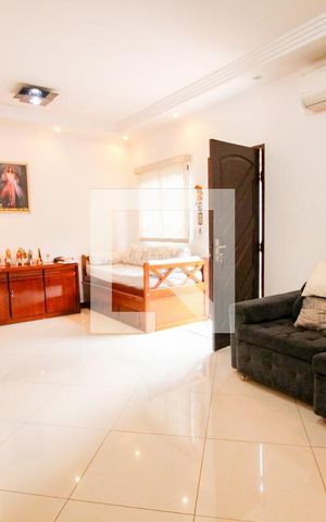 Casa à venda com 191m², 2 quartos e 2 vagassala