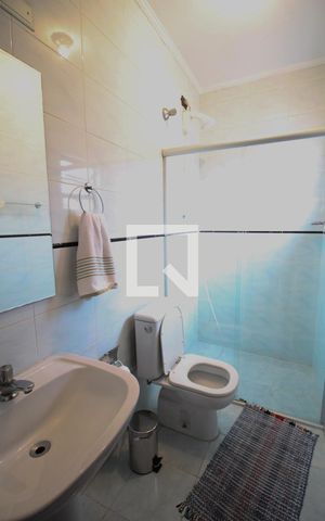 Casa à venda com 191m², 2 quartos e 2 vagassuite quarto 2