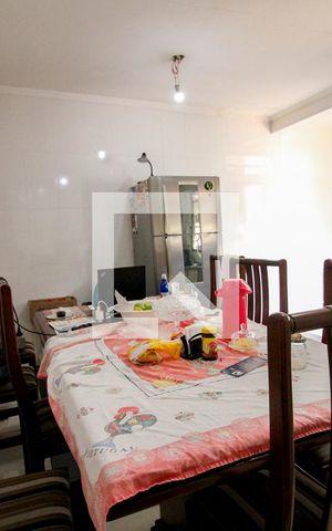 Casa à venda com 191m², 2 quartos e 2 vagascozinha