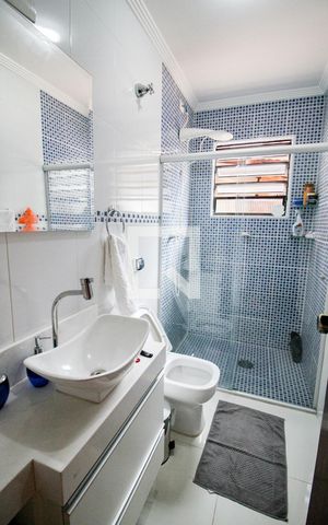 Casa à venda com 191m², 2 quartos e 2 vagasbanheiro social