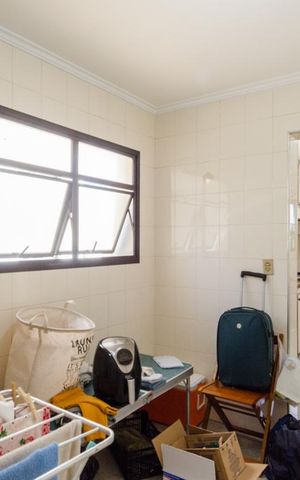 Apartamento à venda com 187m², 4 quartos e 3 vagas Apartamento à venda com 187m², 4 quartos e 3 vagasÁrea de serviço