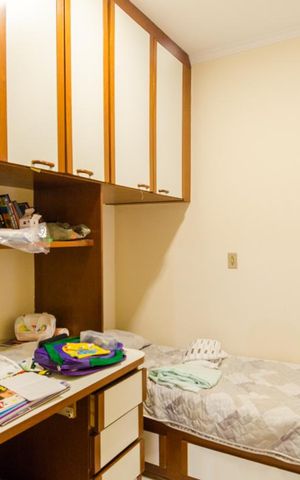 Apartamento à venda com 187m², 4 quartos e 3 vagas Apartamento à venda com 187m², 4 quartos e 3 vagasQuarto de serviço