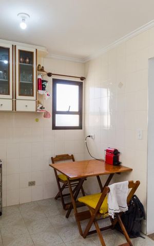 Apartamento à venda com 187m², 4 quartos e 3 vagas Apartamento à venda com 187m², 4 quartos e 3 vagasCozinha