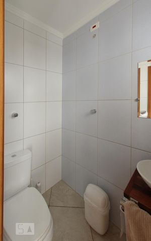 Casa à venda com 148m², 3 quartos e 3 vagasLavabo - área de serviço