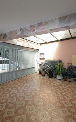 Casa à venda com 148m², 3 quartos e 3 vagasQuintal
