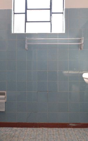 Casa à venda com 130m², 2 quartos e 1 vagaBanheiro