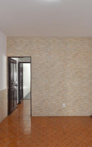 Casa à venda com 130m², 2 quartos e 1 vagaSala