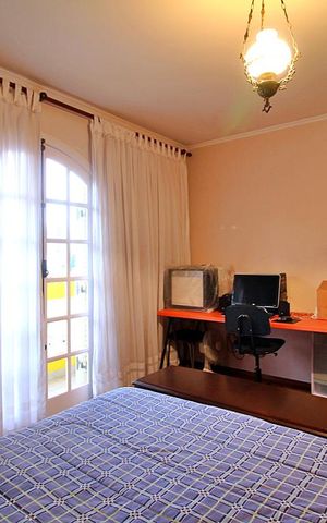 Casa à venda com 202m², 3 quartos e 3 vagasQuarto Suíte