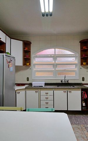 Casa à venda com 202m², 3 quartos e 3 vagasCozinha