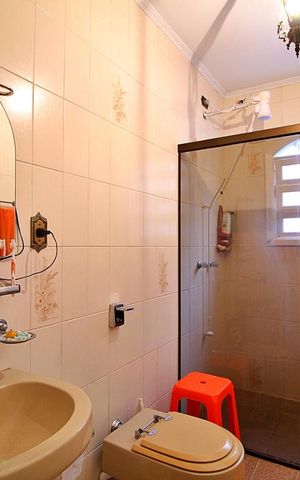 Casa à venda com 202m², 3 quartos e 3 vagasBanheiro 2
