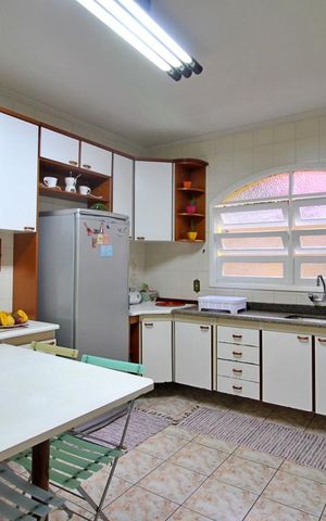Casa à venda com 202m², 3 quartos e 3 vagasCozinha