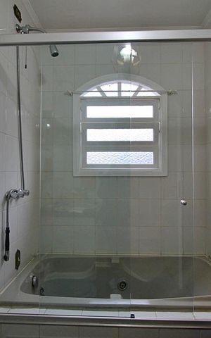 Casa à venda com 202m², 3 quartos e 3 vagasBanheiro da Suíte