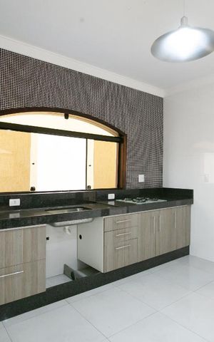 Casa para alugar com 332m², 5 quartos e 2 vagasCozinha