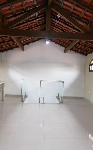 Casa para alugar com 332m², 5 quartos e 2 vagasLavanderia