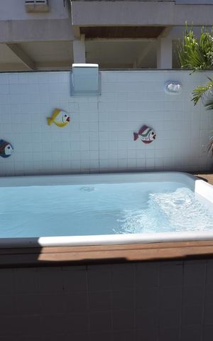 Casa de condomínio à venda com 130m², 3 quartos e 2 vagasPiscina