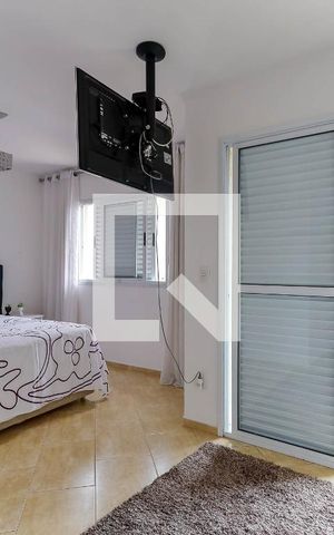 Casa à venda com 250m², 3 quartos e 2 vagas Casa à venda com 250m², 3 quartos e 2 vagasSuíte 1