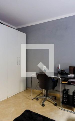 Casa à venda com 250m², 3 quartos e 2 vagas Casa à venda com 250m², 3 quartos e 2 vagasSuíte 2