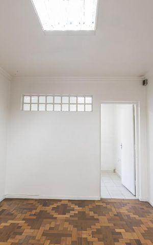 Apartamento à venda com 120m², 5 quartos e sem vaga Apartamento à venda com 120m², 5 quartos e sem vagaSala