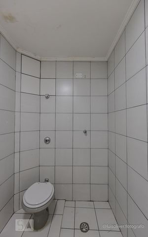 Apartamento à venda com 120m², 5 quartos e sem vaga Apartamento à venda com 120m², 5 quartos e sem vagaBanheiro Social 1