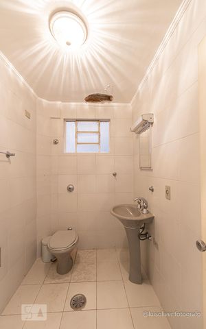 Apartamento à venda com 120m², 5 quartos e sem vaga Apartamento à venda com 120m², 5 quartos e sem vagaBanheiro Social 2