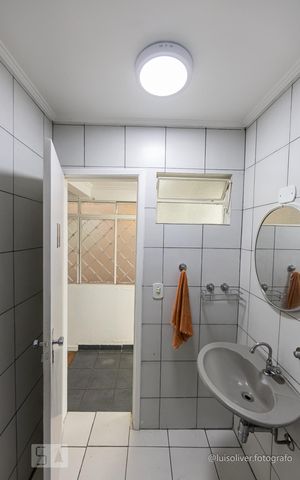 Apartamento à venda com 120m², 5 quartos e sem vaga Apartamento à venda com 120m², 5 quartos e sem vagaBanheiro Social 1