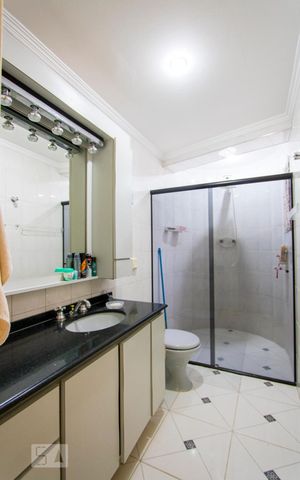 Apartamento à venda com 106m², 3 quartos e 2 vagas Apartamento à venda com 106m², 3 quartos e 2 vagasBanheiro social