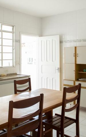 Casa à venda com 120m², 3 quartos e 8 vagas Casa à venda com 120m², 3 quartos e 8 vagasCOZINHA