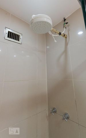 Apartamento para alugar com 68m², 2 quartos e 2 vagasBanheiro