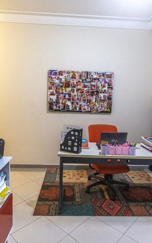 Casa para alugar com 200m², 3 quartos e 4 vagasHall dos quartos