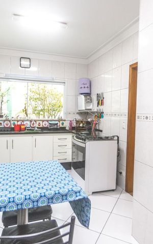 Casa para alugar com 200m², 3 quartos e 4 vagasCozinha