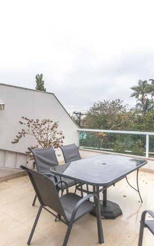 Casa para alugar com 200m², 3 quartos e 4 vagasQuintal