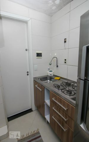 Apartamento à venda com 40m², 1 quarto e sem vaga Apartamento à venda com 40m², 1 quarto e sem vagaCozinha - Armários
