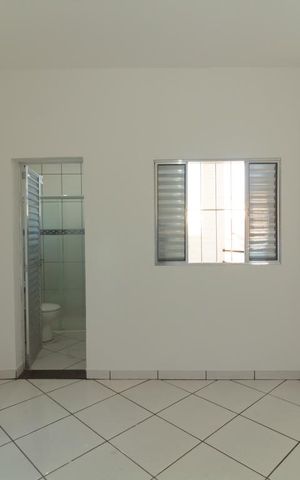 Casa para alugar com 40m², 1 quarto e sem vaga Casa para alugar com 40m², 1 quarto e sem vagaSuíte