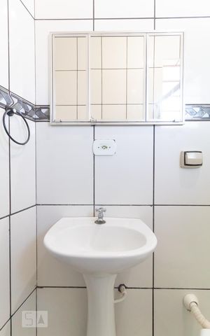 Casa para alugar com 40m², 1 quarto e sem vaga Casa para alugar com 40m², 1 quarto e sem vagaBanheiro da Suíte