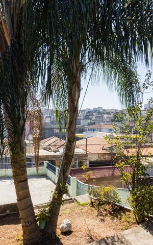 Casa à venda com 440m², 4 quartos e 2 vagasVista