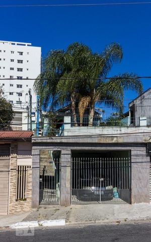 Casa à venda com 440m², 4 quartos e 2 vagasFachada