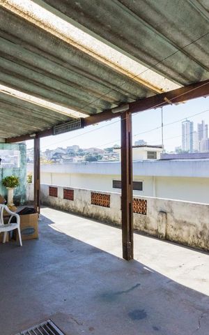 Casa à venda com 440m², 4 quartos e 2 vagasVaranda