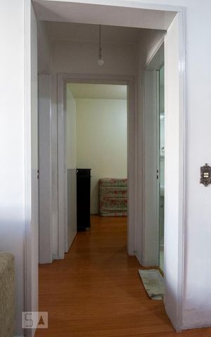 Apartamento à venda com 78m², 2 quartos e sem vagaCorredor