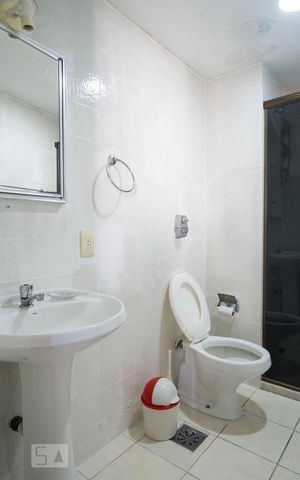 Apartamento à venda com 78m², 2 quartos e sem vagaBanheiro