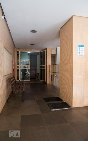 Apartamento à venda com 78m², 2 quartos e sem vagaHall