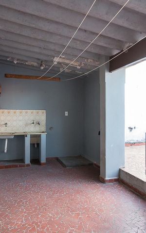 Casa à venda com 170m², 2 quartos e 2 vagasÁrea de serviço