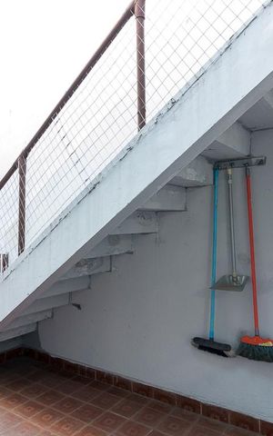 Casa à venda com 170m², 2 quartos e 2 vagasÁrea externa